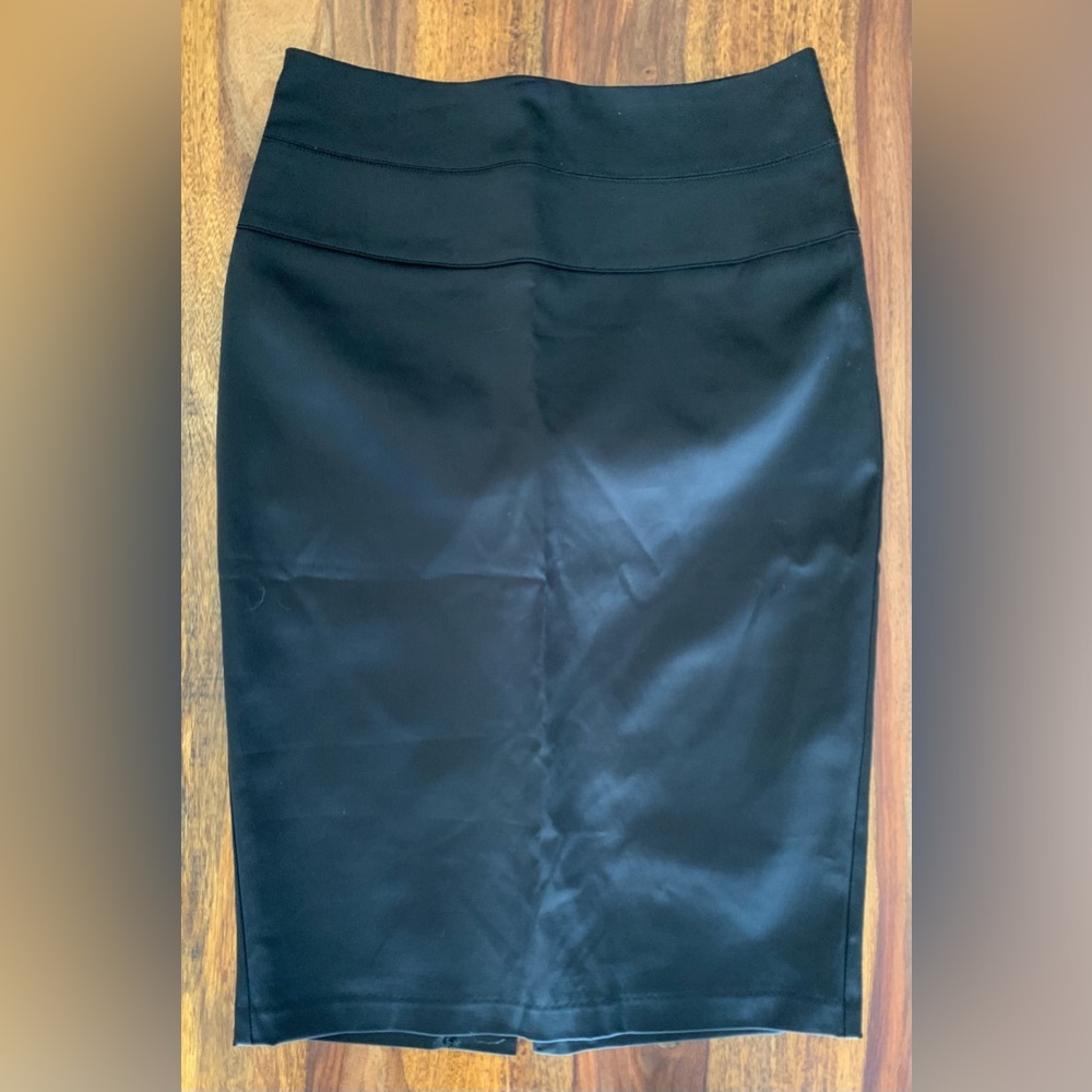 Smart Set - Satin pencil skirt